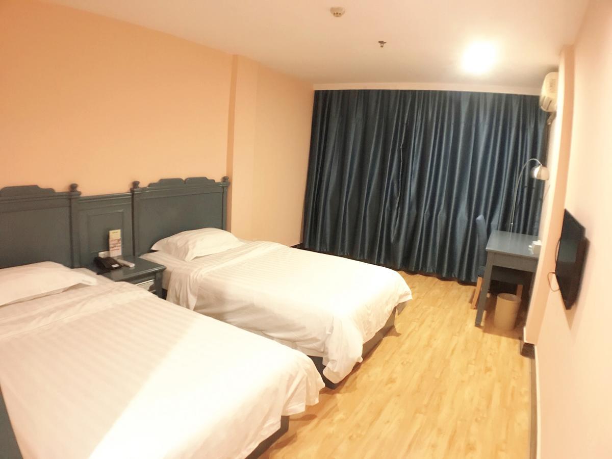 Jin Tai Zi Hotel Doumen Exteriér fotografie